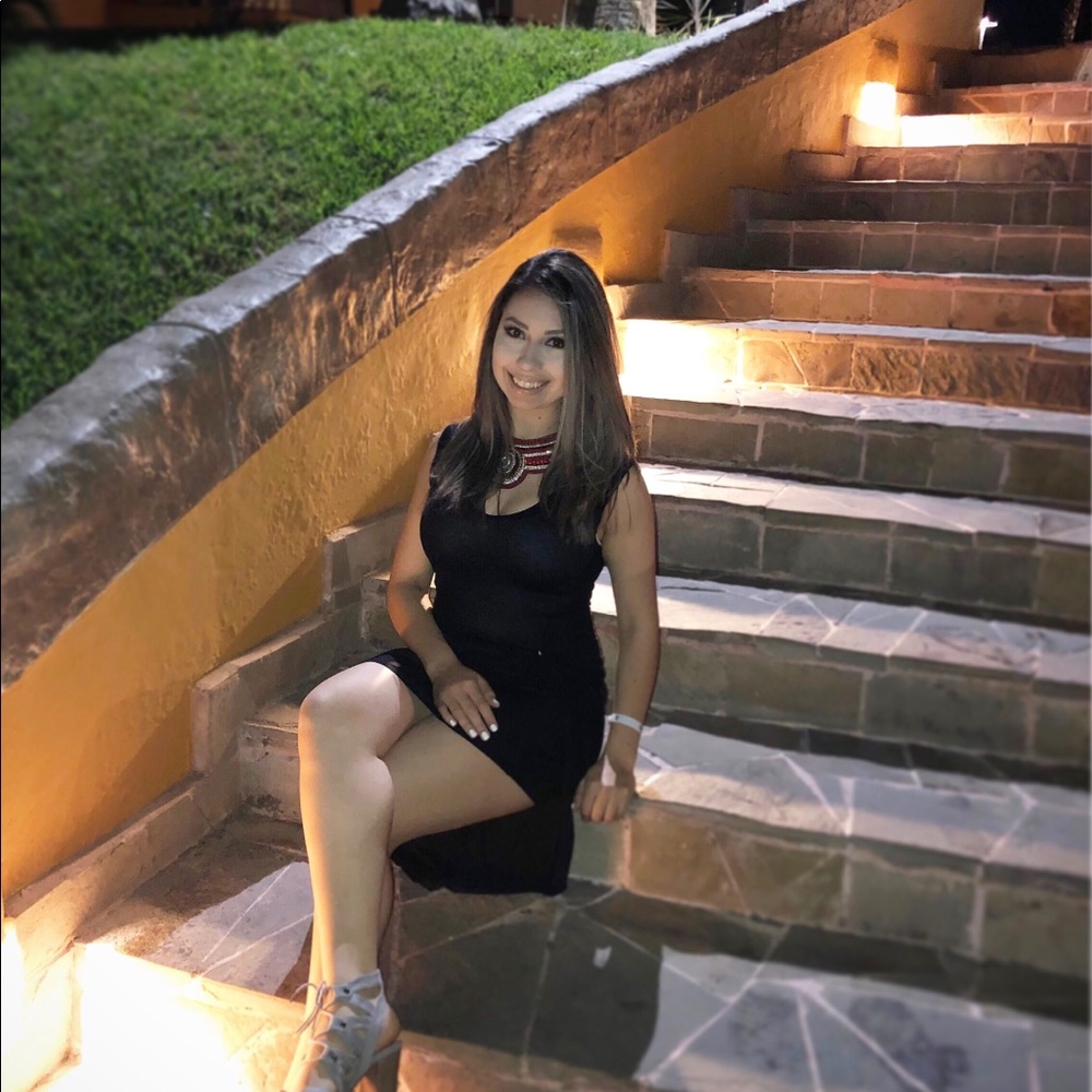 Meet your Posher, Jennifer